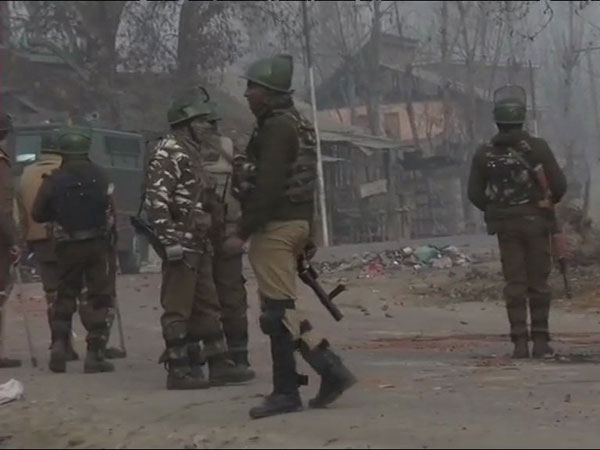 Clashes rock Mujgund on Srinagar outskirts as firing stops at gunfight site Clashes rock Mujgund on Srinagar outskirts as firing stops at gunfight site