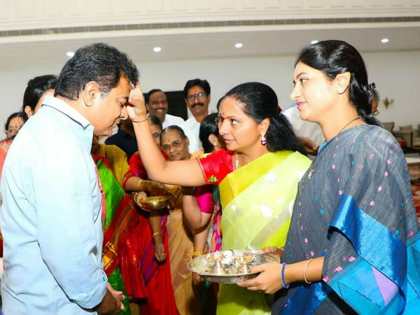 నుదుట తిలకం దిద్దిన కవిత