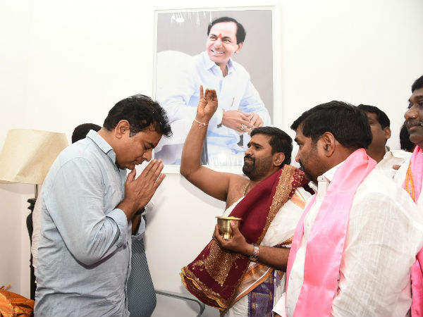 టీఆర్ఎస్ అంటే తిరుగులేని రాజకీయ శక్తిగా మలిచే బాధ్యత అప్పగించారు
