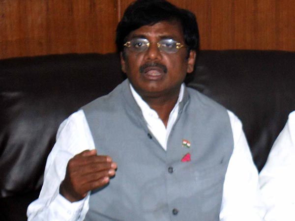 లగడపాటి కూటమి అనుకూల సర్వే వెనుక ఇదీ!