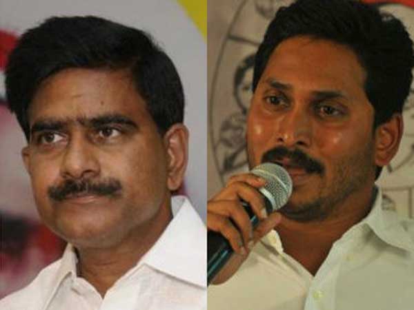 జగన్ హైదరాబాద్లో కూర్చొని కుట్రలు పన్నుతున్నారు