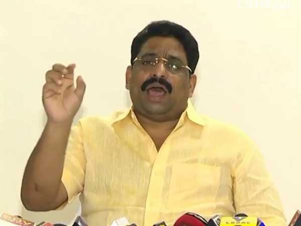 మా సహకారంతో పదవులు పొంది తిడతారా?