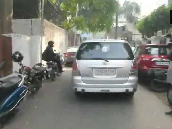 తెలుగు కలెక్టర్ చంద్రకళ ఇంట్లో సీబీఐ సోదాలు