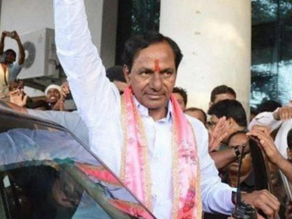 పాత జిల్లాల వారికే మంత్రి పదవి ఇచ్చే యోచనలో కేసీఆర్..?