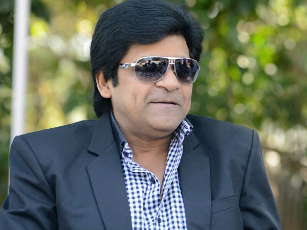 అన్ని పార్టీల అధినేతలను కలిసిని ఆలీ..! హాస్యం పండిస్తున్న సంప్రదింపులు..!!