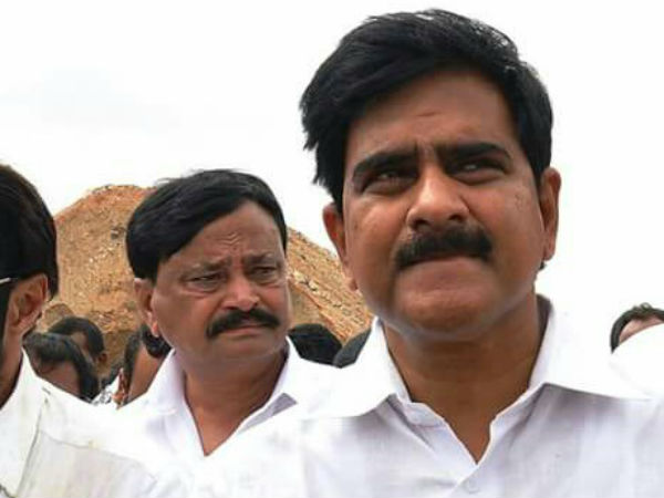 జగన్ను రిమోట్ కంట్రోల్గా వాడుకొని ఏపీపై పెత్తనం