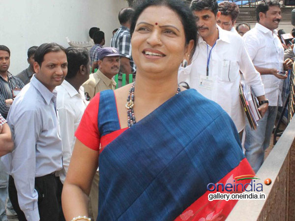 మరో ఇద్దరు కాంగ్రెస్ నేతలు కూడా కేసు దాఖలు..! న్యాయం తమవైపే ఉందంటున్న నేతలు..!!