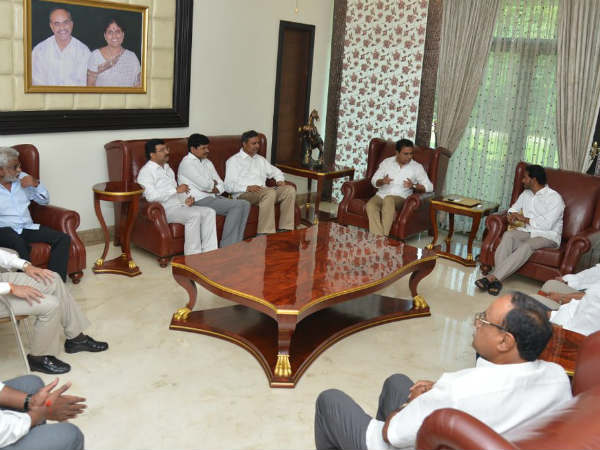 ఆంధ్ర ద్రోహుల ఫ్రంట్