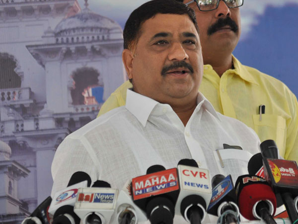 జగన్కు సానుభూతి కోసమే