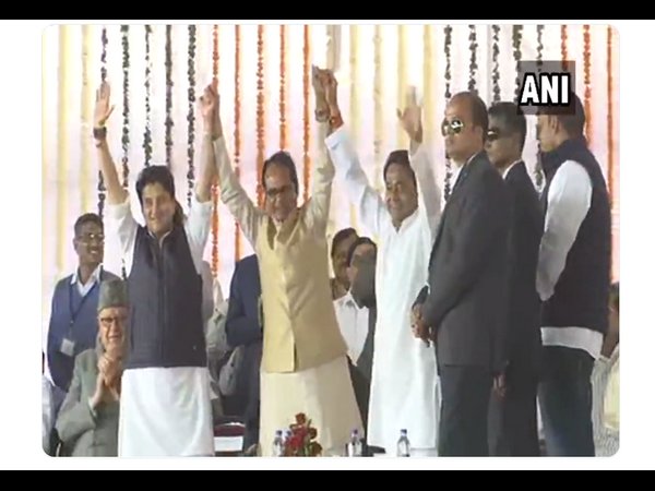 ఎమ్మెల్యేలు మాయం