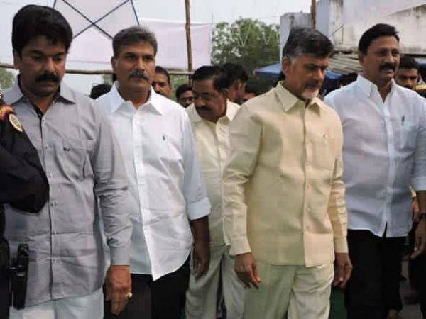 ప్రజాప్రతినిధులను ప్రజలముందుకు తెచ్చిన ఘనత చంద్రబాబుదే