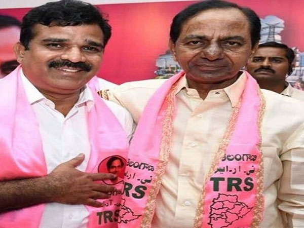 ది లీడర్