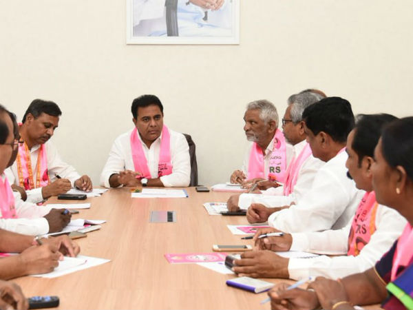 ఏకగ్రీవమైతే నిధుల హోరు.. 10 + 15 లక్షలు