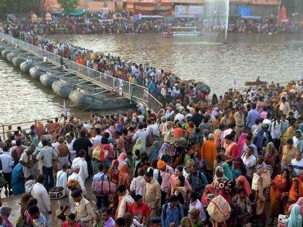 Over 100 mn gather for Kumbh mela,devotees to take holy dip today Over 100 mn gather for Kumbh mela,devotees to take holy dip today