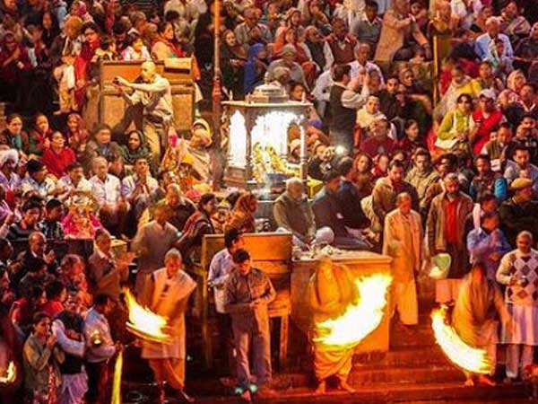 Kumbh Mela 2019: Prayagraj lights up ahead of the even Kumbh Mela 2019: Prayagraj lights up ahead of the even