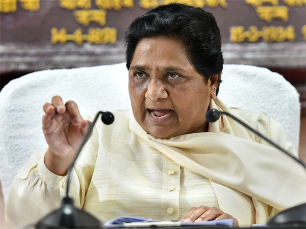 బీజేపీలో కాంగ్రెస్ వ్యవహరించవద్దు