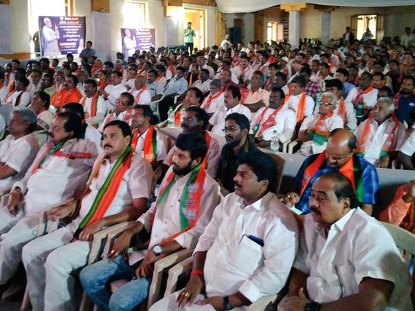 వ్యతిరేక ప్రచారాన్ని యువత నమ్మొద్దు