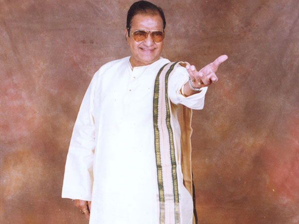 ఎన్టీఆర్ రికార్టును తిరగరాస్తున్న కేసీఆర్..! వచ్చే నెలలోనే విస్తరణ..!!
