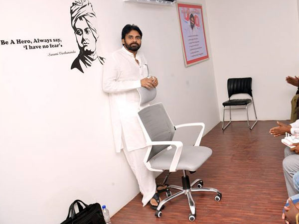 ప్రజలు మార్పు కోసం చూస్తున్నారు, 2001 నుంచి గమనించా
