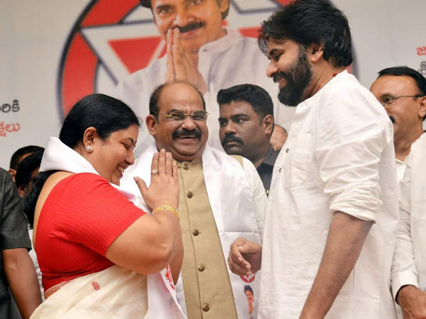300 కార్లతో ర్యాలీగా వచ్చారు