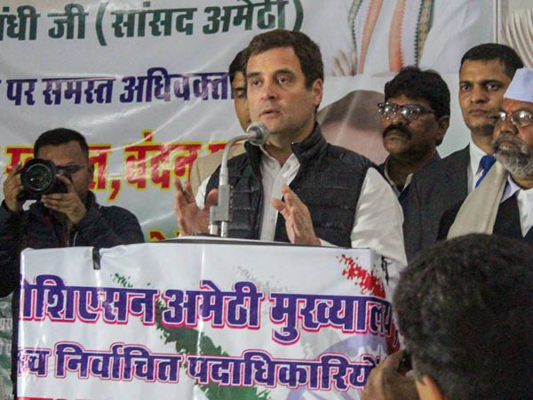 Farmers protest as Rahul Gandhi visits Amethi,shouts slogans to go back to Italy Farmers protest as Rahul Gandhi visits Amethi,shouts slogans to go back to Italy
