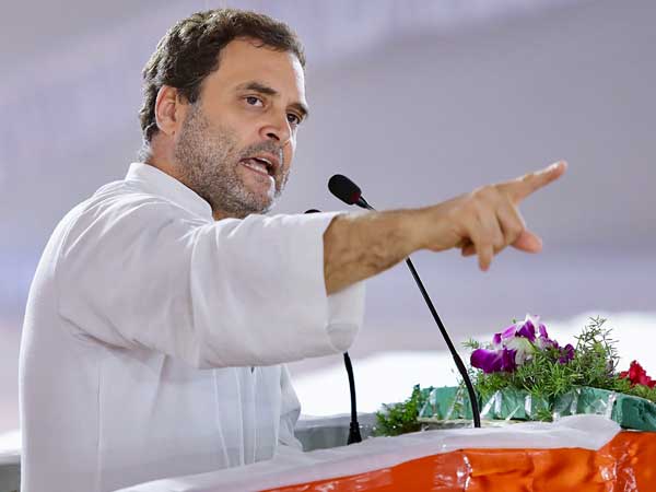 PM Modi An Incompetent Man Who Listens To Nobody: Rahul Gandhi PM Modi An Incompetent Man Who Listens To Nobody: Rahul Gandhi