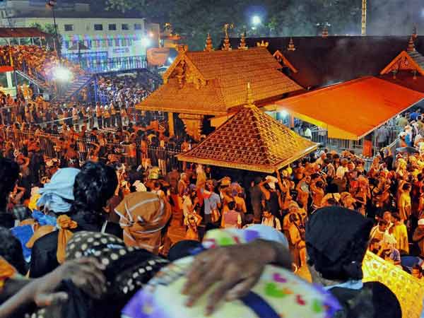 చౌకీదార్ అడ్డు తొలగించాలనే కుట్ర