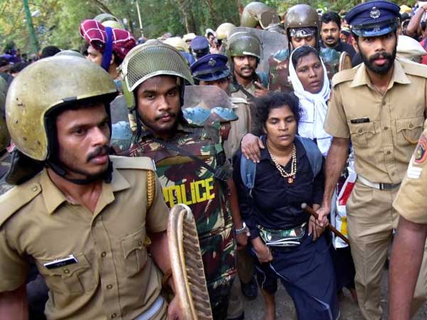 మహిళలే ఎదురు తిరిగారు