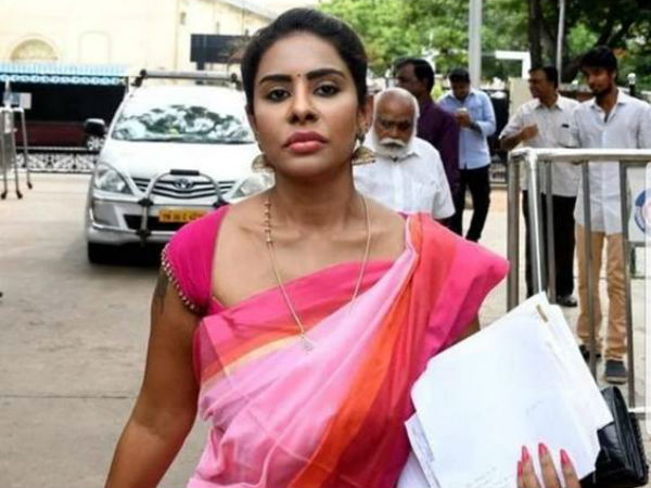 చిరంజీవి ఎంత డబ్బులు తీసుకున్నారో పవన్ కళ్యాణ్ చెప్పాలి