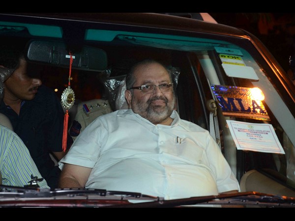 మరోసారి కలిసొచ్చి..!
