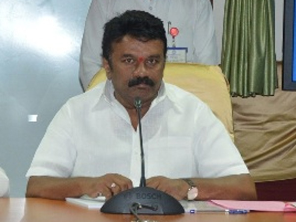 చంద్రబాబుకు దమ్ముంటే ఆపాలి