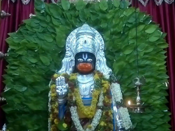 Why doing Tamalapaku pooja to Hanumanji? Why doing Tamalapaku pooja to Hanumanji?