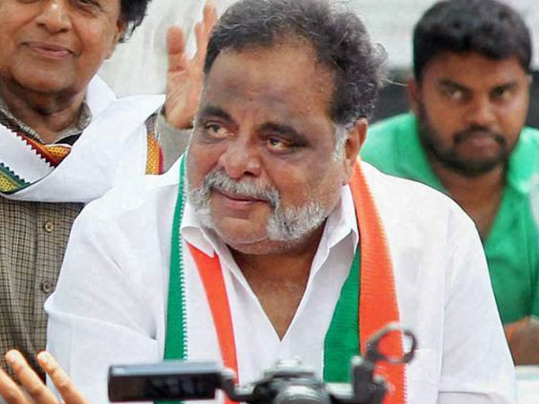 కాంగ్రెస్ నాయకుల ఆశలు