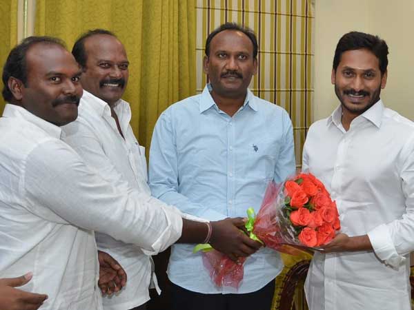 నా ప్రత్యర్థి ఎవరో నాకు సంబంధం లేదు