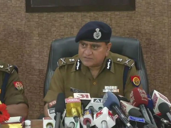 two suspected terrorists were caught from Saharanpur in Uttar Pradesh two suspected terrorists were caught from Saharanpur in Uttar Pradesh