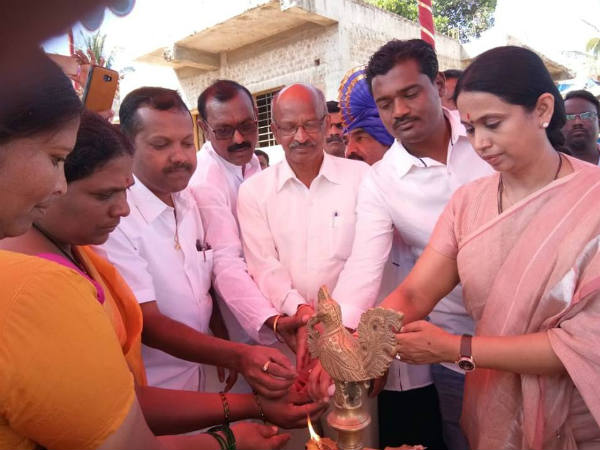 రాజకీయ జన్మ ఇచ్చారు