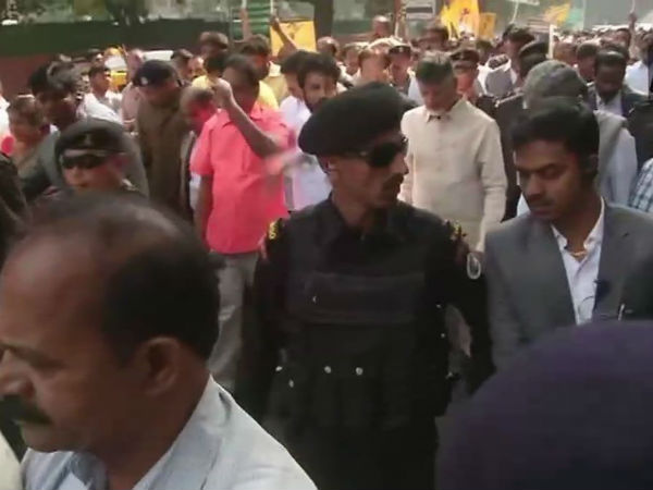 చంద్రబాబు బృందం ర్యాలీ ఆరంభం..