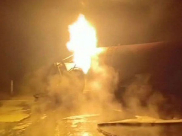 fire accident accure in the kumbhmela 2019. Both maharaj tents burnt built for cm yogi adityanath kumbh fire accident accure in the kumbhmela 2019. Both maharaj tents burnt built for cm yogi adityanath kumbh