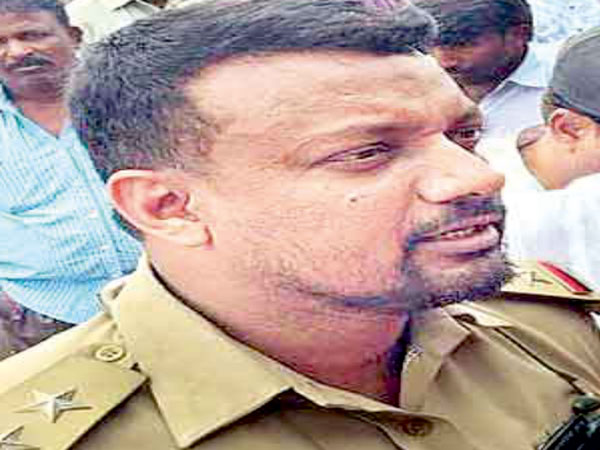 సమయానికి రాకుంటే..!