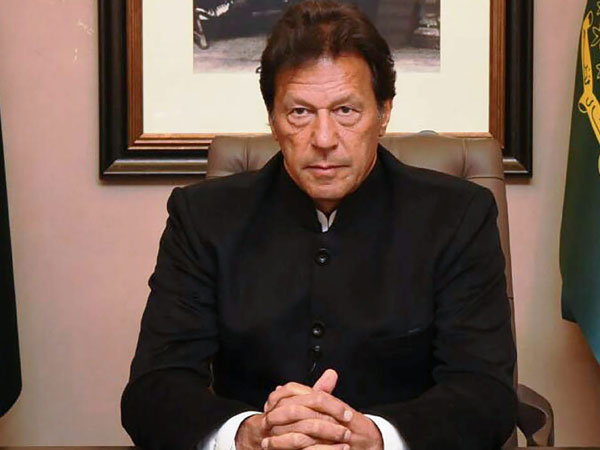 Give peace a chance, pleads Pakistan PM Imran Khan after PM Modi’s ‘son of Pathan’ words Give peace a chance, pleads Pakistan PM Imran Khan after PM Modi’s ‘son of Pathan’ words