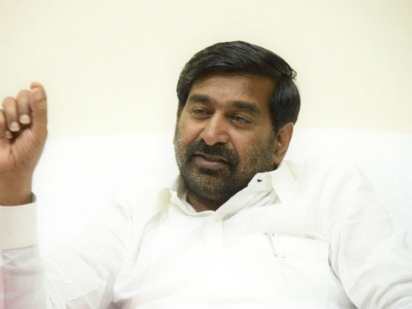 రాజకీయ ప్రస్థానం