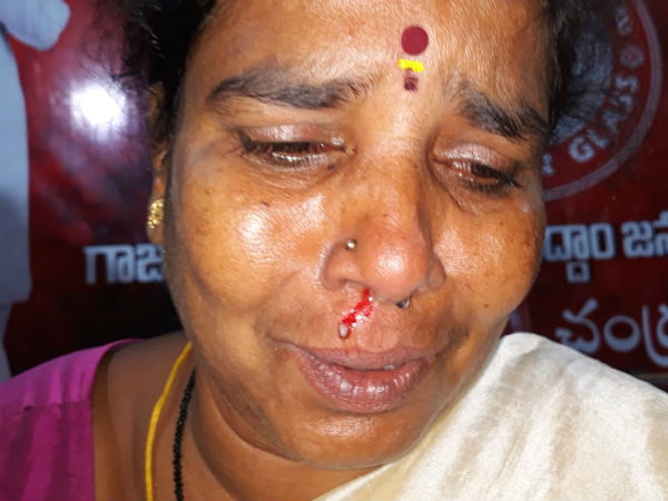 stone pelting on Jana Sena Party supporters at AT Agraharam at Guntur, raised doubts on YSRCP stone pelting on Jana Sena Party supporters at AT Agraharam at Guntur, raised doubts on YSRCP