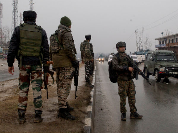 Govt orders: Paramilitary jawans deployed in Kashmir allowed air travel Govt orders: Paramilitary jawans deployed in Kashmir allowed air travel
