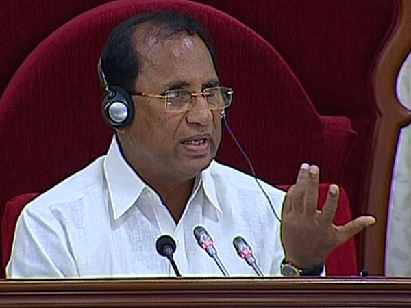 ఆవేశాలు..ఛాలెంజ్ లతో నువ్వా..నేనా..
