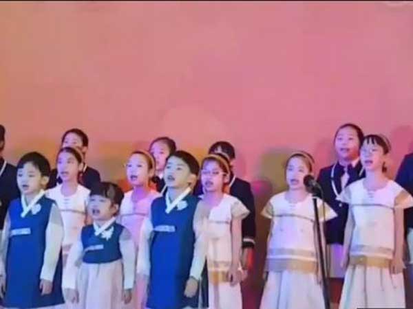 South Korean kids singing Vaishnav Jan Toh to honour Modi in Seoul is winning hearts South Korean kids singing Vaishnav Jan Toh to honour Modi in Seoul is winning hearts
