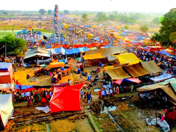 సైకత లింగం నమూనా తయారు చేసి పూజ