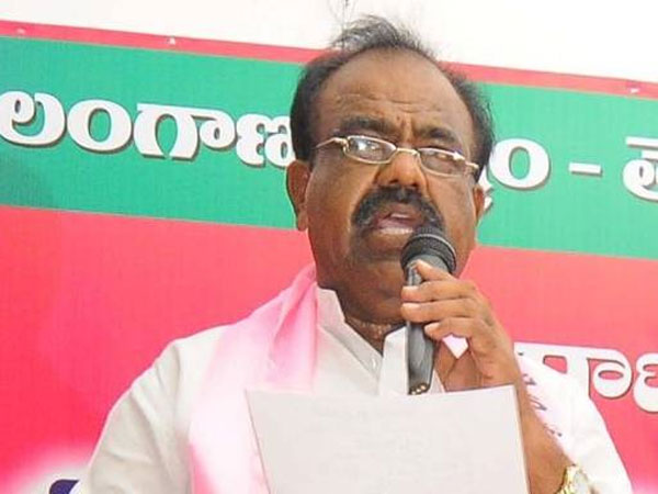 కోర్టు ధిక్కార కేసులో మాజీ స్పీకర్ కోర్టుకు హాజరు కావాలని ఆదేశం .. లేకుంటే అరెస్ట్