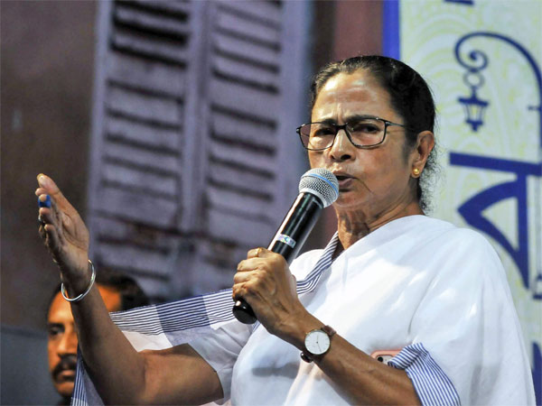 సీబీఐ వర్సెస్ మమత..! వేడి రగిల్చిన రాజకీయం..!!