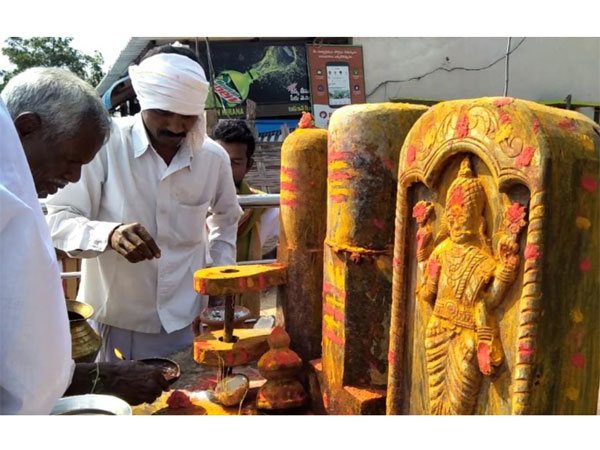 ముగిసిన జాతర ...అమ్మవార్లను దర్శించుకున్న 2 లక్షలకు పైగా భక్తులు
