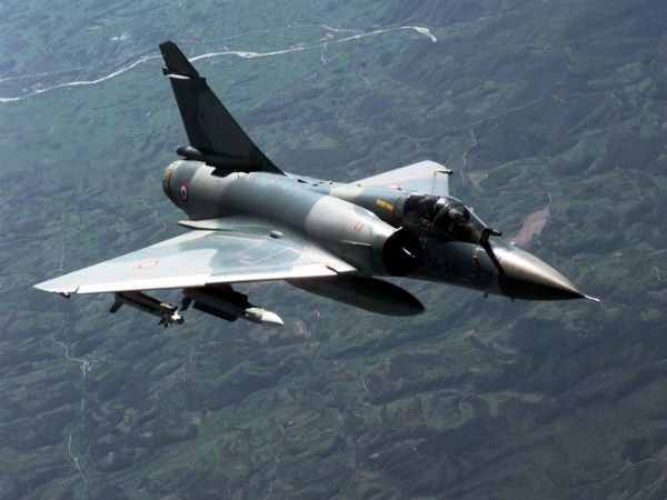PAK F- 16 flights drop down while mirage 2000 fighter jet attack PAK F- 16 flights drop down while mirage 2000 fighter jet attack